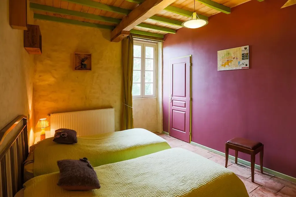 Parisot  Au Mas Des Calmettes Bed & Breakfast